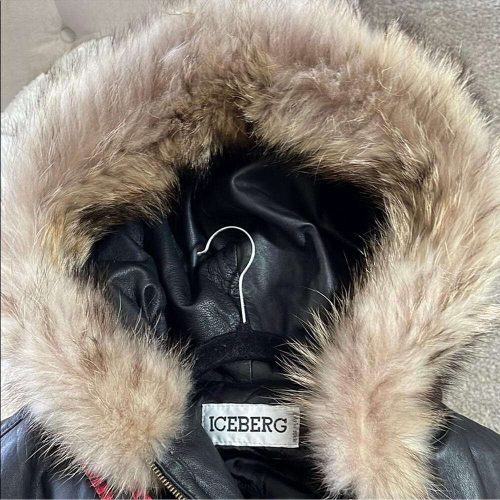 Iceberg Black Bomber with beautiful Tan Fur Hood. Design only on front - Picture 3 of 12